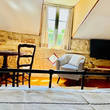 Maison Aubergerac Bed and Breakfast 4*