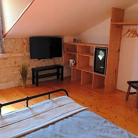 Maison Aubergerac Bed & Breakfast 4*